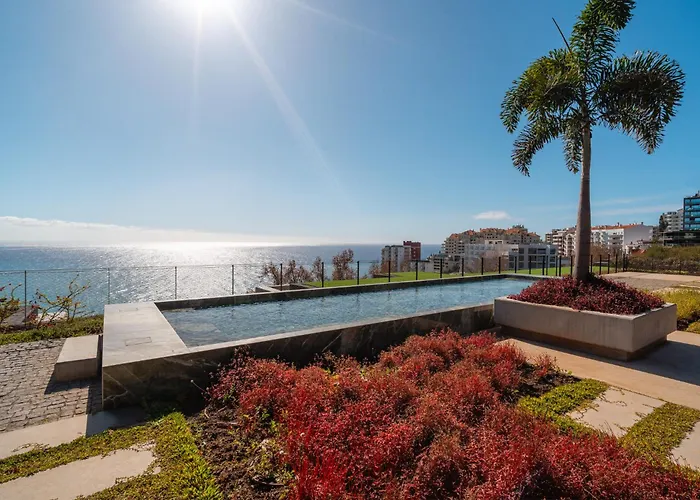 Savoy Monumentalis Your In Madeira Island דירה פונשל