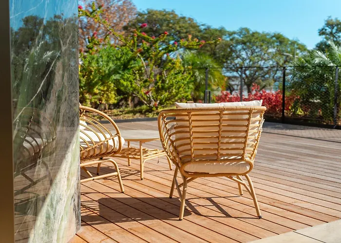 Savoy Monumentalis Your In Madeira Island * פונשל